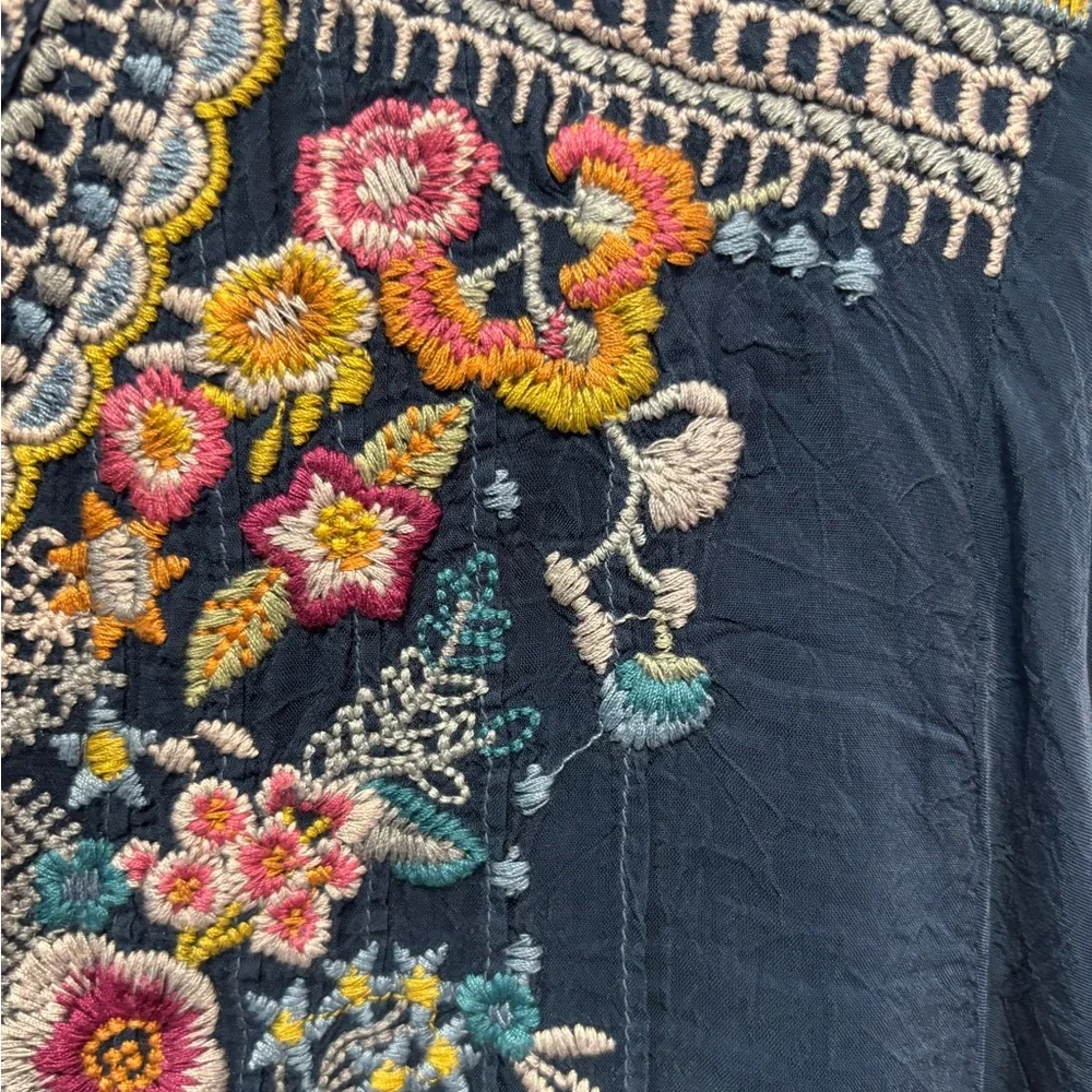 Johnny Was Bethanie Blue Embroidered Tunic Women’s Size Small - Picture 2 of 8